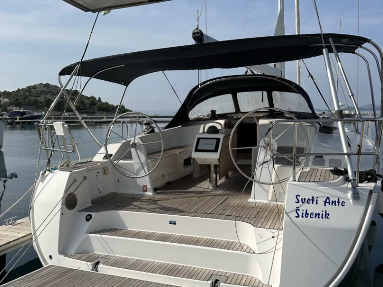 Sailboat rental in Sukošan - Bavaria Cruiser 51