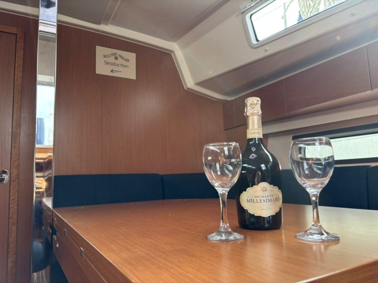 Sailboat rental with or without captain Bavaria Drage