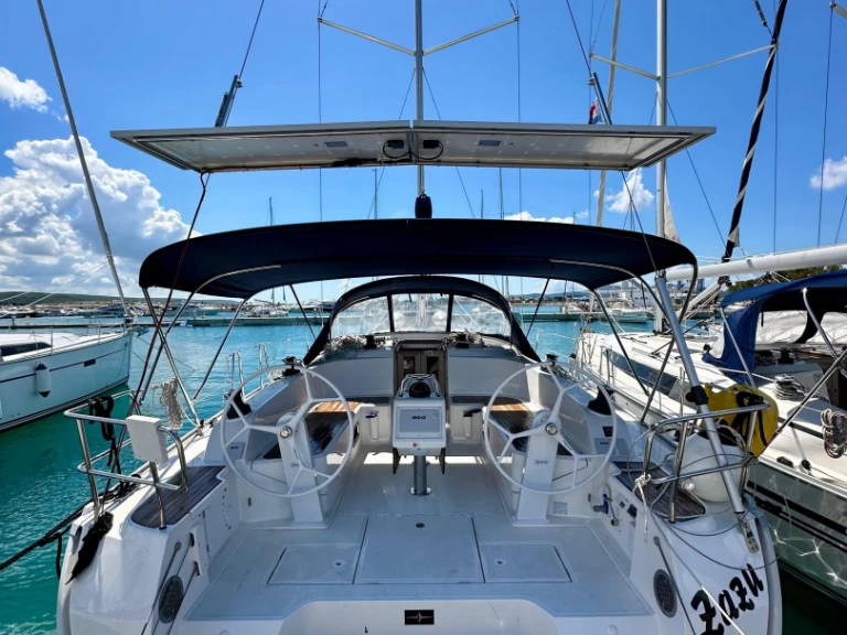 Boat rental Bavaria Cruiser 46 in Sukošan on Samboat