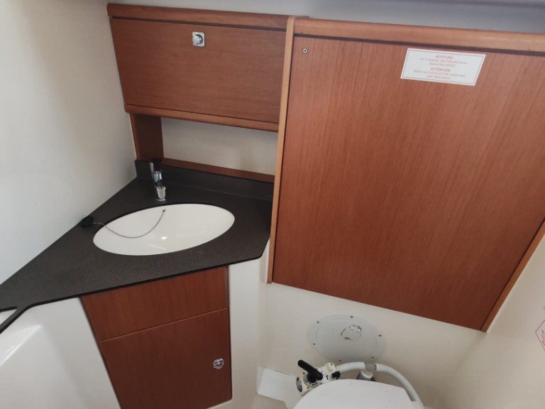 Sailboat rental in Drage - Bavaria Cruiser 46