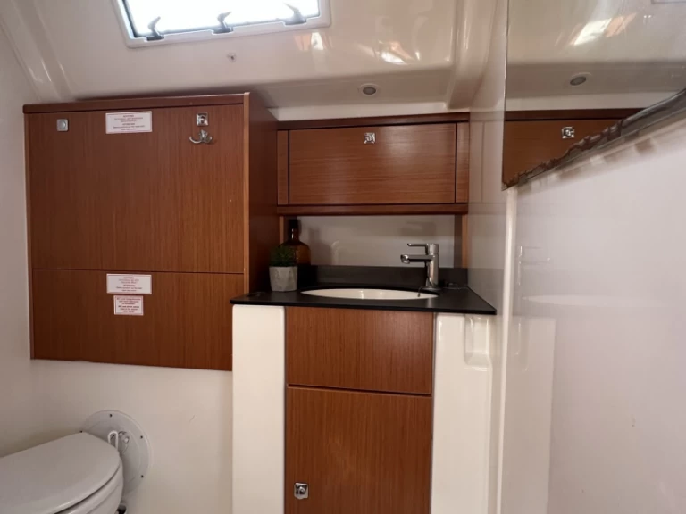 Boat rental Bavaria Cruiser 51 in Sukošan on Samboat