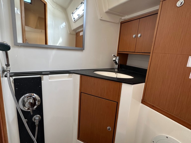 Sailboat for rent Sukošan at the best price