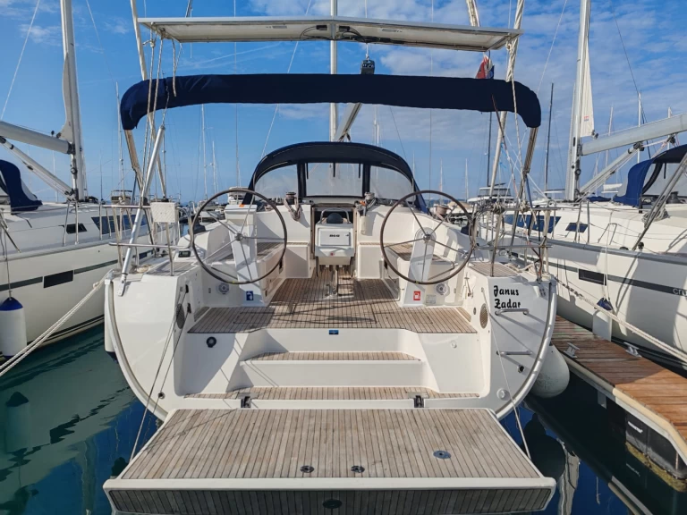 Rent a Bavaria Cruiser 46 Drage