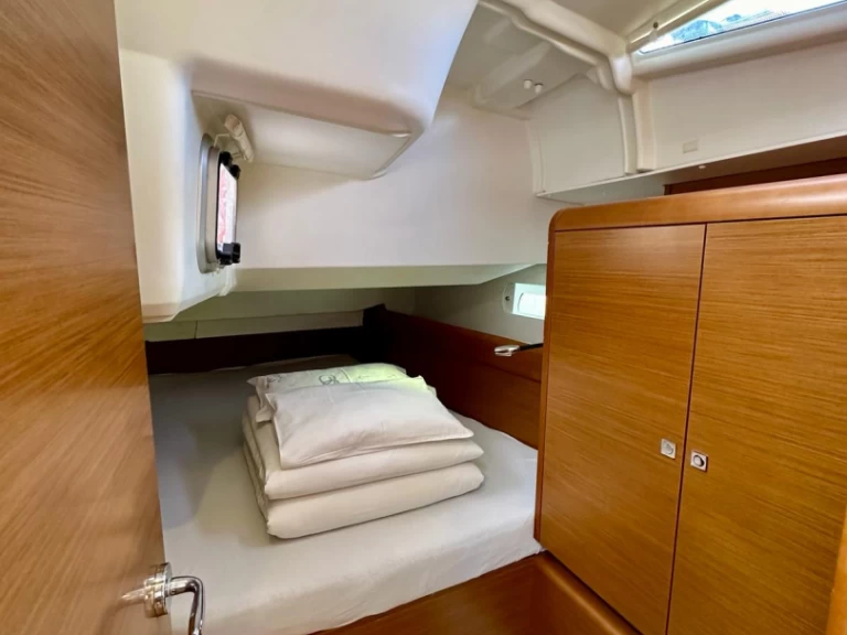 Rent a Jeanneau Sun Odyssey 449 Sukošan