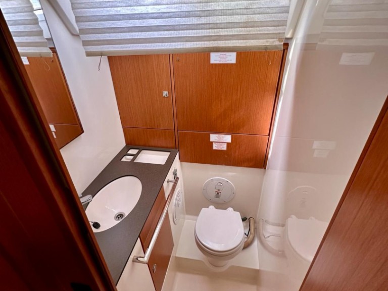 Boat rental Bavaria Cruiser 46 in Sukošan on Samboat