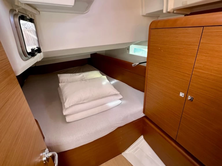 Yacht charter Sukošan cheap Sun Odyssey 419