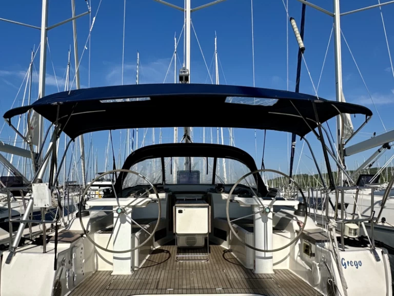 Bareboat Rental Sailboat Bavaria with a boat licence