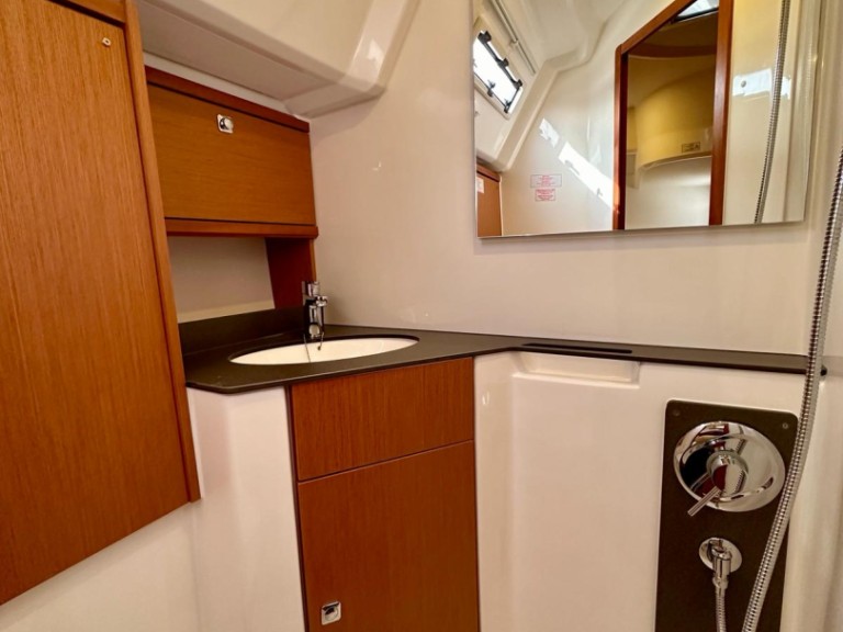 Sailboat rental in Sukošan - Bavaria Cruiser 46