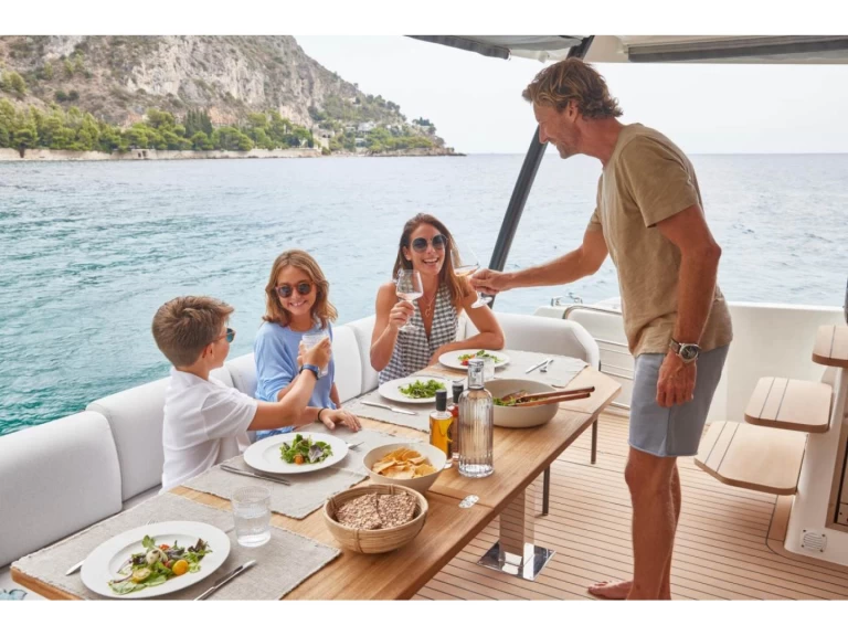 Motorboat rental in Capo d'Orlando - Prestige Prestige M48