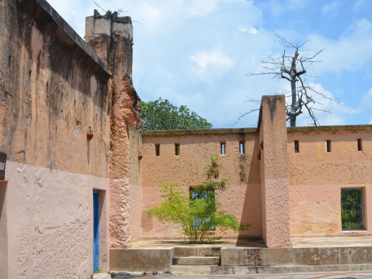 Sailboat for rent Zanzibar at the best price