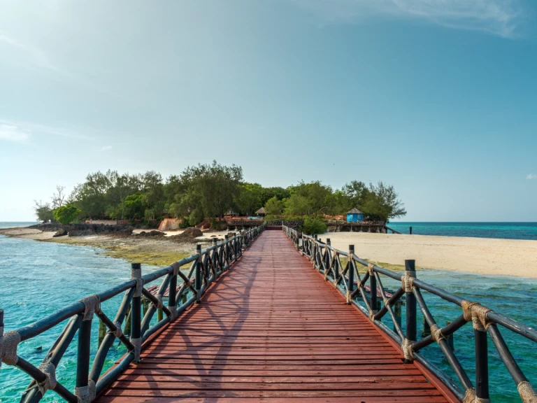 Sailboat for rent Zanzibar at the best price