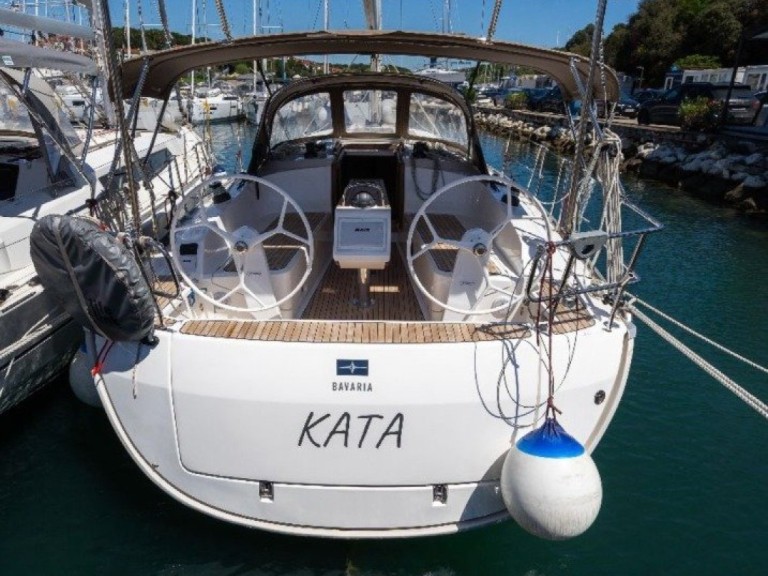 Sailboat for rent Pula at the best price