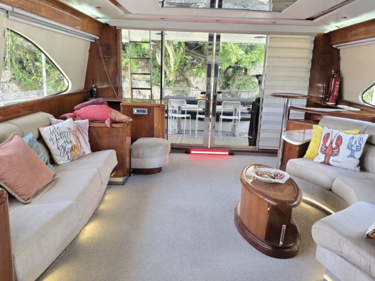 Luxury Yacht rental in La Romana - Majesty Yachts 78