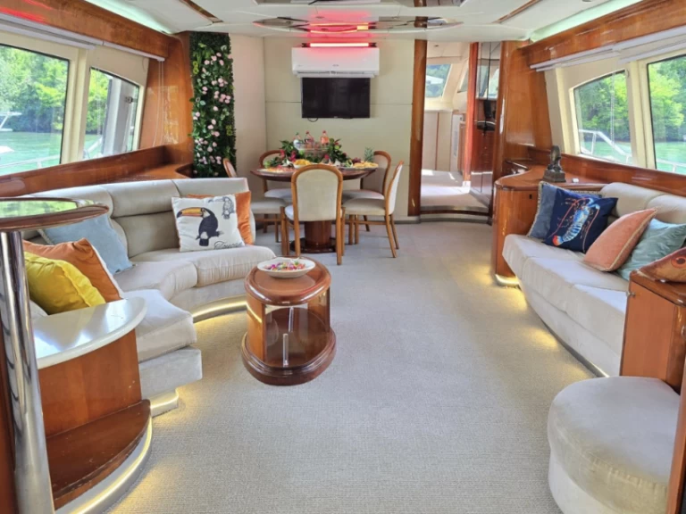 Luxury Yacht rental with or without captain Majesty Yachts La Romana