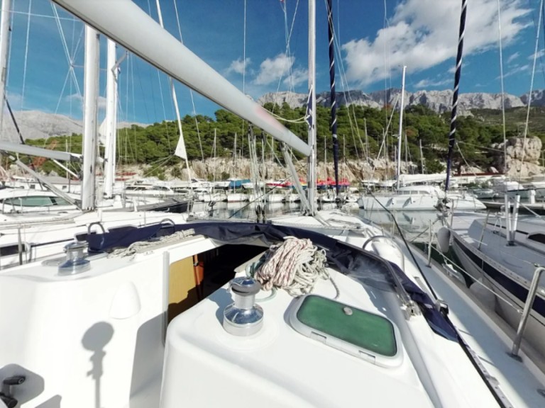 Sailboat rental with or without captain Bénéteau Pirovac