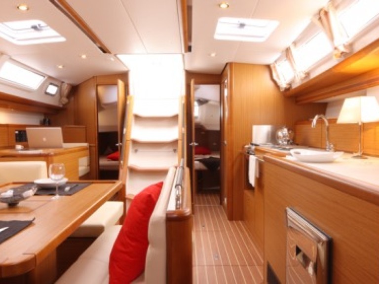 Sailboat rental with or without captain Jeanneau Pirovac