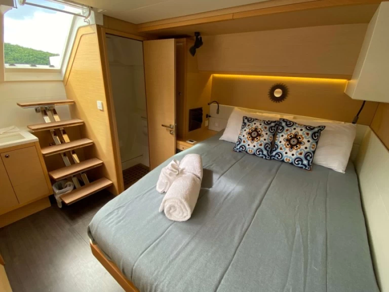 Catamaran for rent Belize City at the best price