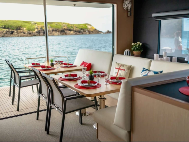 Luxury Yacht rental in Sint Maarten - Neel L'INDECIS