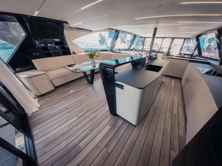 Luxury Yacht rental in Paradise Island - Wave Catamarans Summer