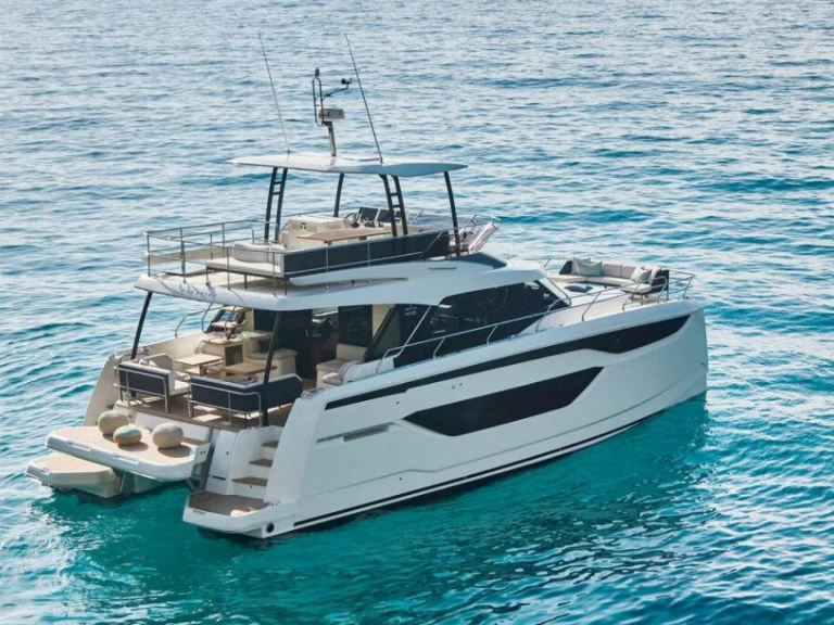 Rent a Prestige Yachts Prestige M48 - 3 + 1 cab. Split