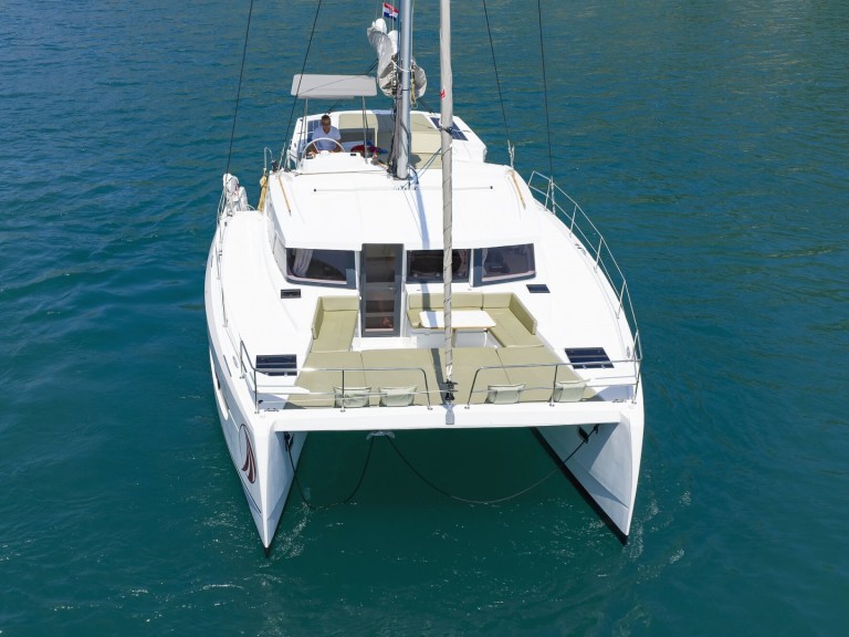 Catamaran for rent Komolac at the best price