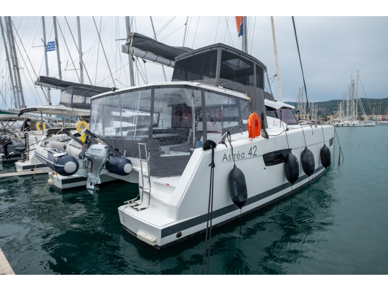 Bareboat Rental Catamaran Fountaine Pajot with a boat licence