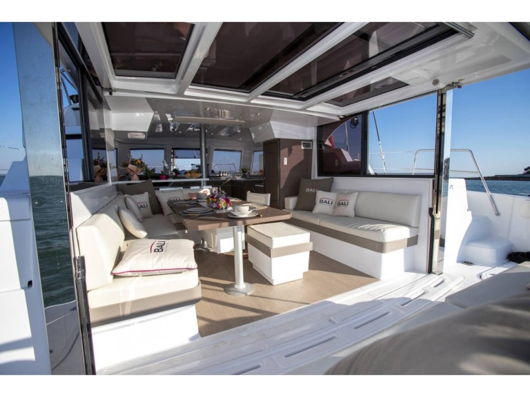 Yacht charter Olbia cheap Bali Catspace Voile
