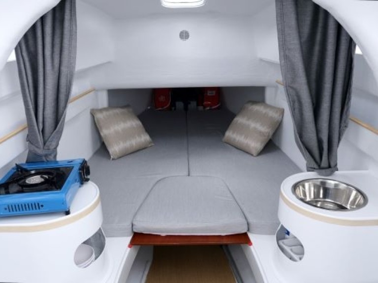 Rent a ASTUS BOATS ASTUS 22.5 La Trinité-sur-Mer