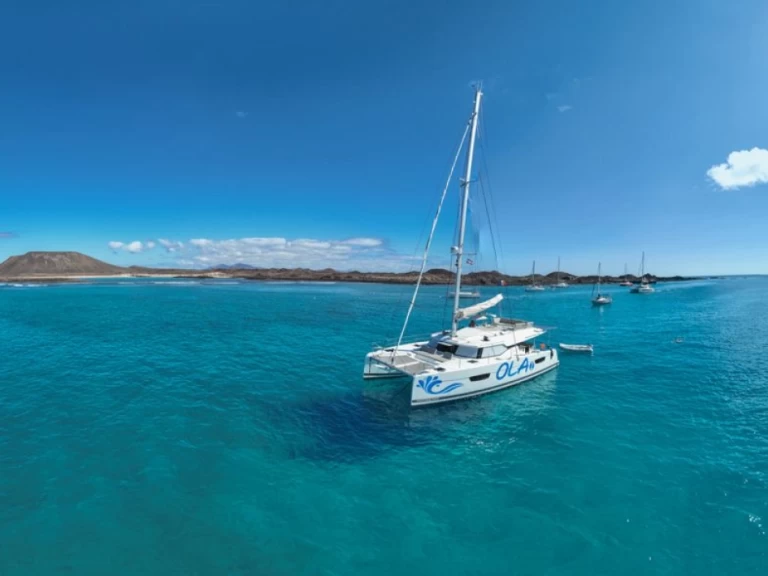 Bareboat Rental Catamaran Fointaine Pajot with a boat licence