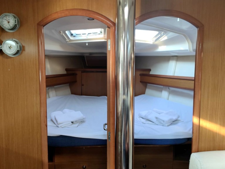 Bareboat Rental Sailboat Jeanneau with a boat licence