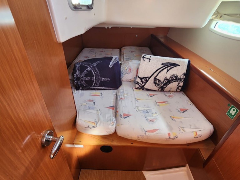Bénéteau Beneteau Oceanis 40 Tigre in Fethiye on SamBoat
