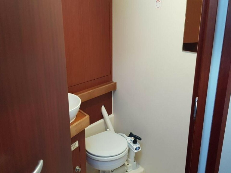 Bareboat Rental Sailboat Hanse with a boat licence