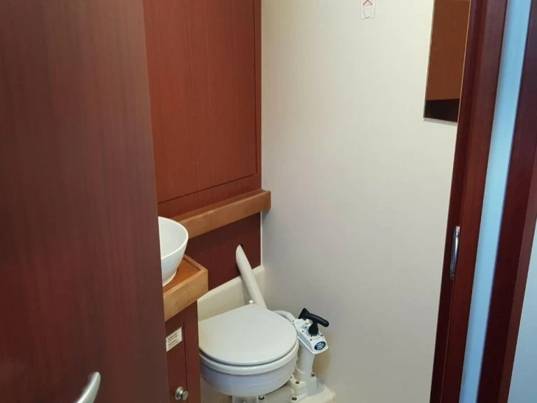 Bareboat Rental Sailboat Hanse with a boat licence