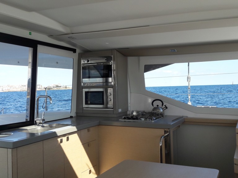 Catamaran rental in Palamós - Fountaine Pajot Lucia 40