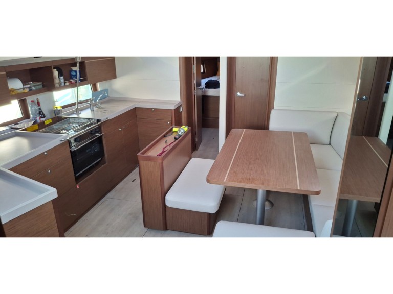 Bénéteau Oceanis 46.1 "All of you" in Tropea on SamBoat