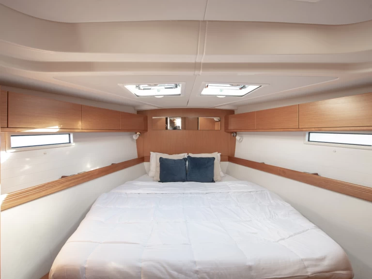 Boat rental Bavaria Cruiser 51 in Lávrio on Samboat