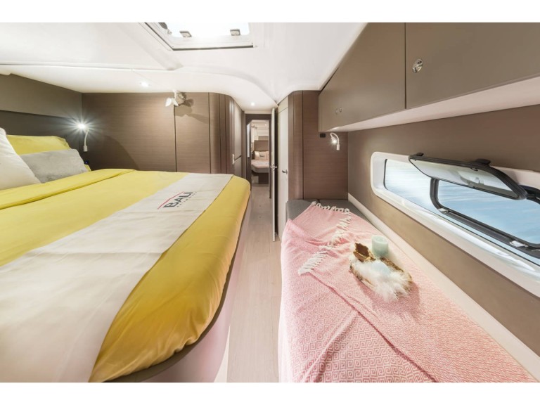 Rent a Bali Bali Catspace Voile Olbia