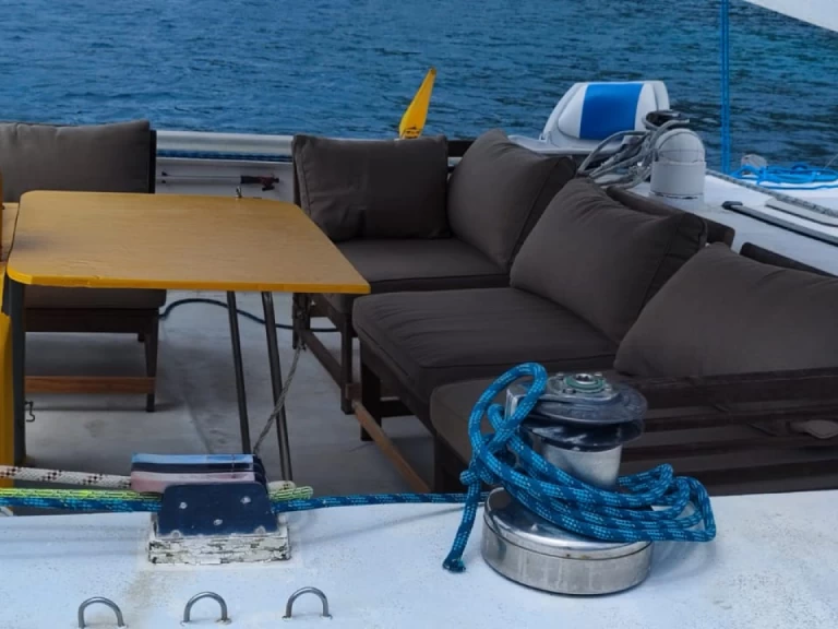 Yacht charter Les Trois-Îlets cheap Plan eric lerouge