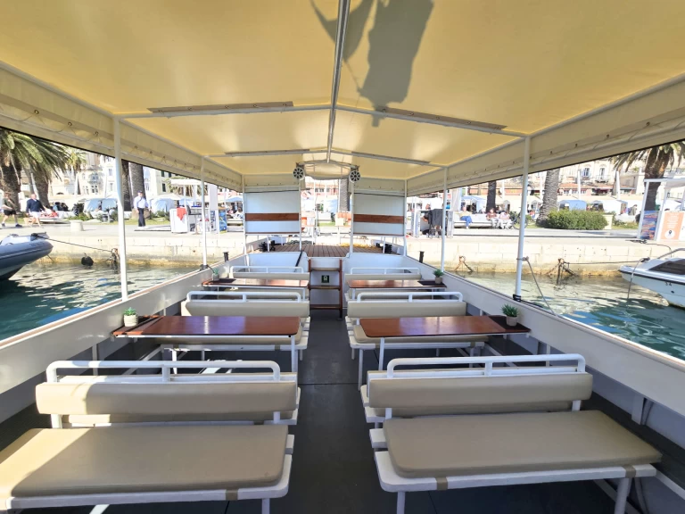 Hemingway - in Split on SamBoat