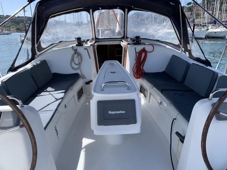 Yacht charter Saint-Mandrier-sur-Mer cheap Cyclades 39.3