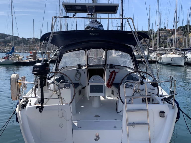 Bareboat Rental Sailboat Bénéteau with a boat licence