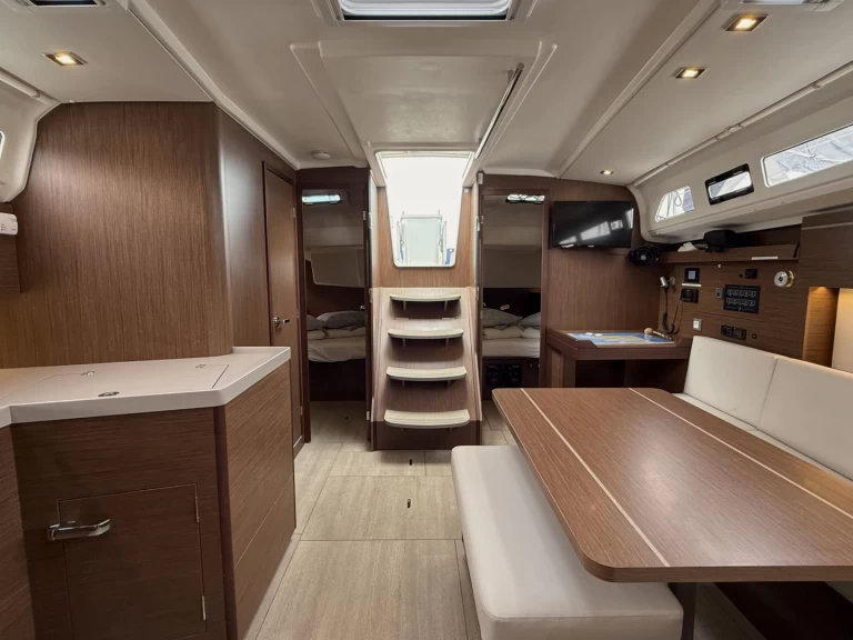 Sailboat for rent Biograd na Moru at the best price