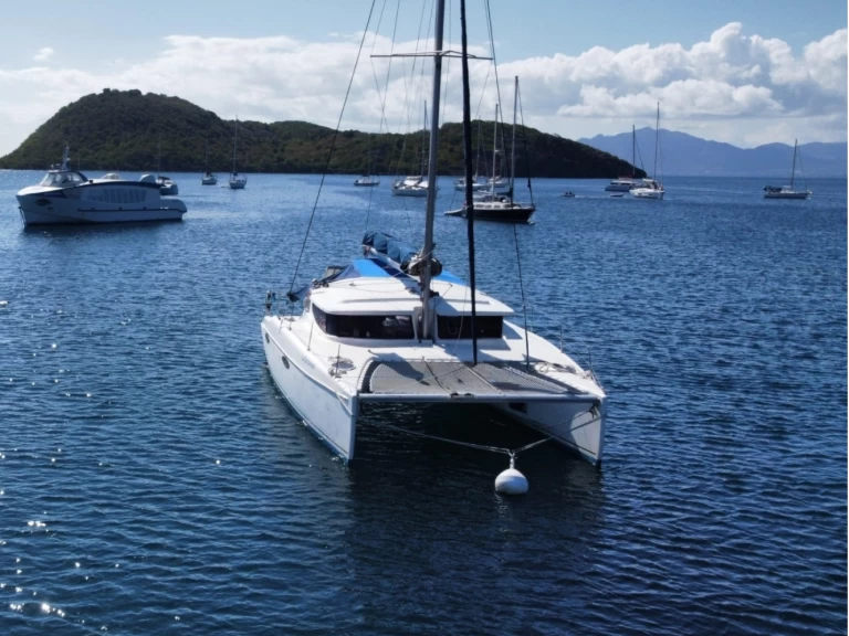 Catamaran rental in Deshaies - Fountaine Pajot Mahe 36