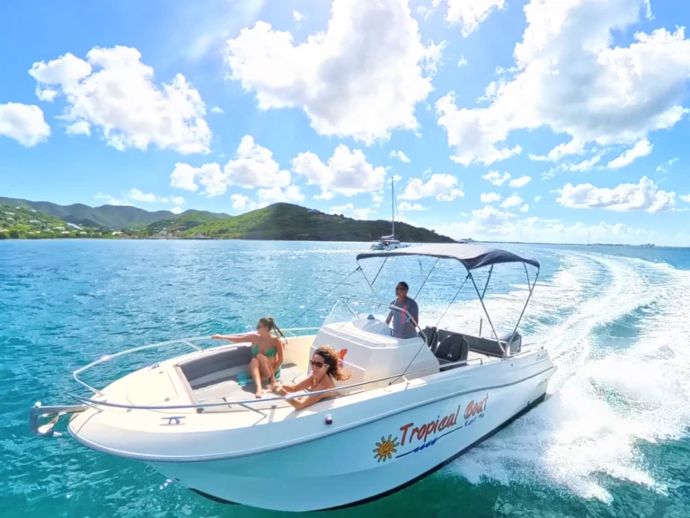 Motorboat rental in Marigot - Pacific Craft Pacific Craft 750 Open