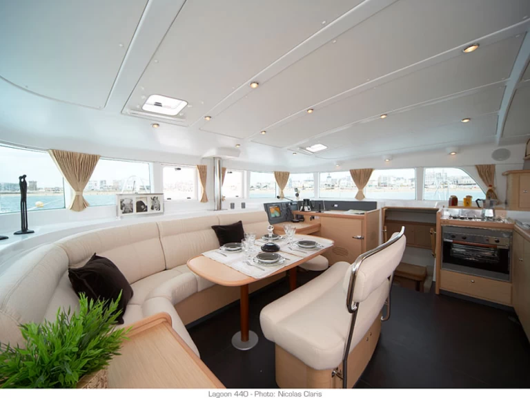 Lagoon Lagoon 440 charter bareboat or captained in  Préveza