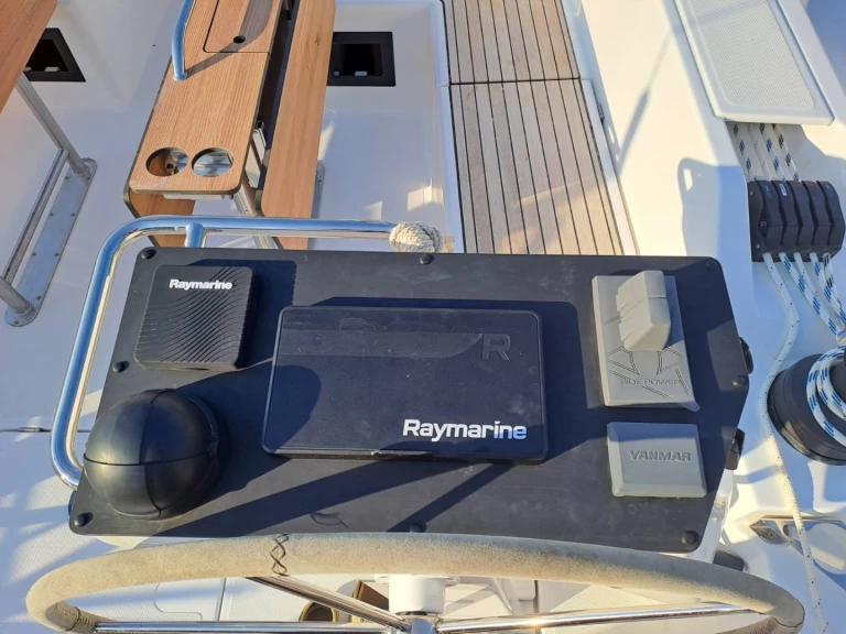 Bareboat Rental Sailboat Bavaria with a boat licence