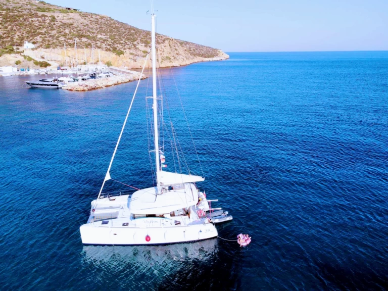 Bareboat Rental Catamaran Lagoon with a boat licence