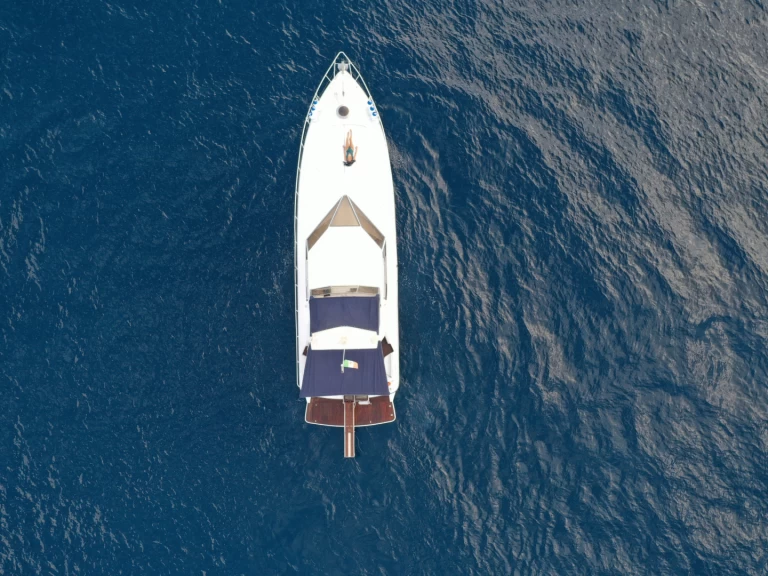 Rent a Sunkiss Arrow 50 Riposto