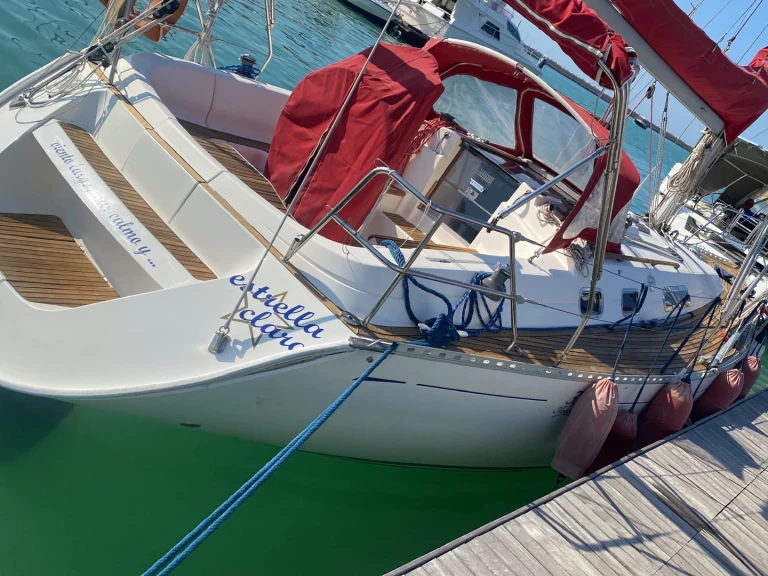 Boat rental Dufour Dufour 35 Classic in Bari on Samboat