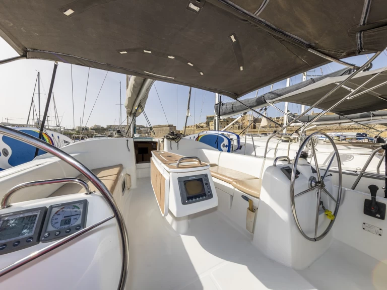 Bareboat Rental Sailboat Bénéteau with a boat licence